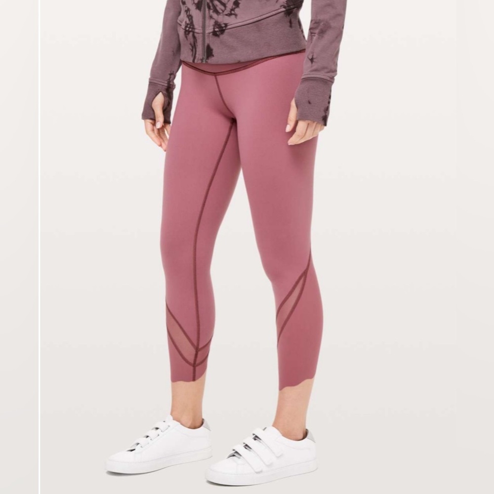 Lululemon Wunder Under Crop ll (Special Edition) *Scallop 24” Misty Merlot